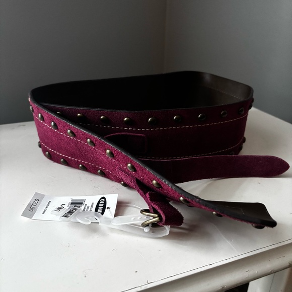 Old Navy Burgundy Studded Belt Suede Brand New - Picture 2 of 6